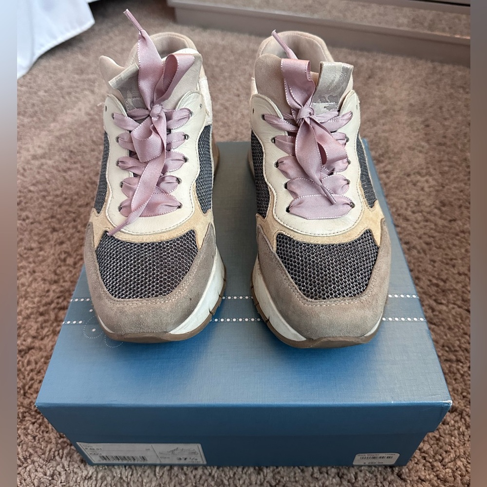 Softwaves Sneakers